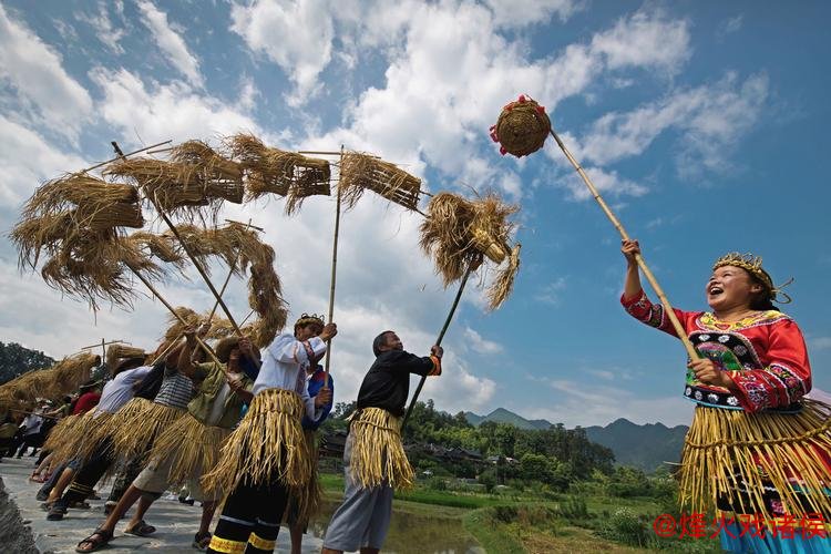 稻草化龙，乡间舞动，预定下一季“沪派江南”丰收盛景！