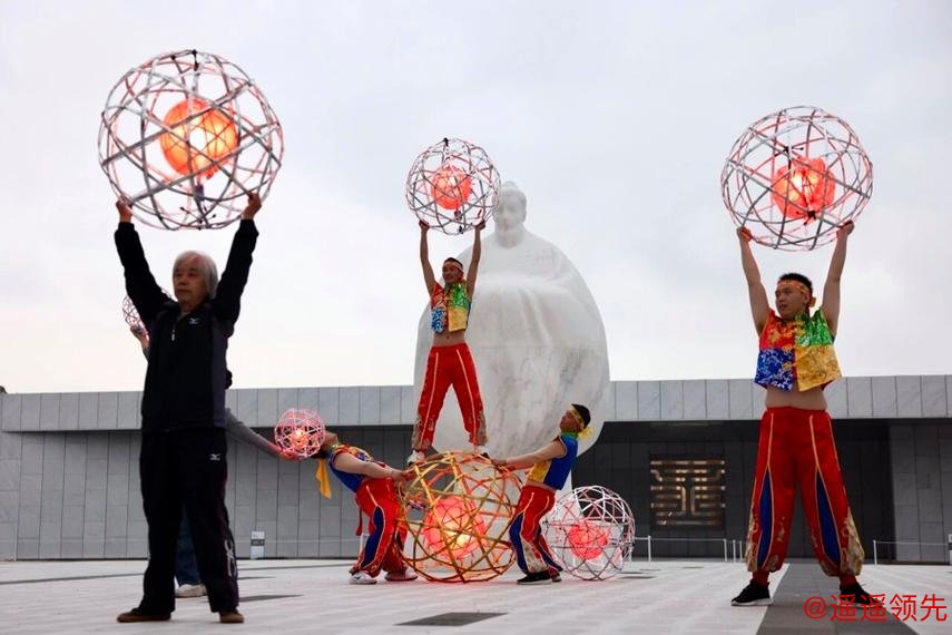 发现上海 · 体育丨奉贤滚灯一转，转出“沪派江南”新春盛景