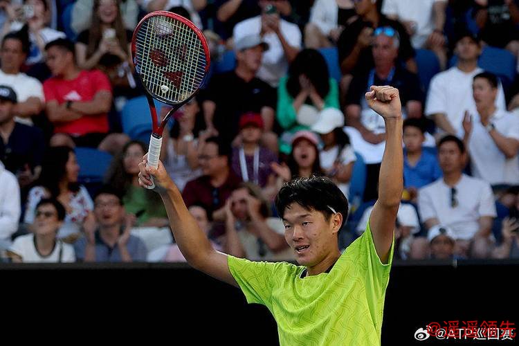 父母是老乡，砸下300万元成美国藤校网球特长生，15年未曾归国