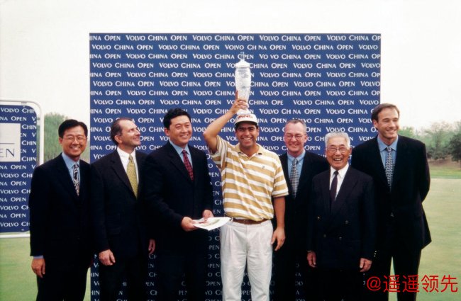 首届沃尔沃中国公开赛在北京国际高尔夫俱乐部举行，并开创了中国大陆高尔夫职业赛事电视直播先河